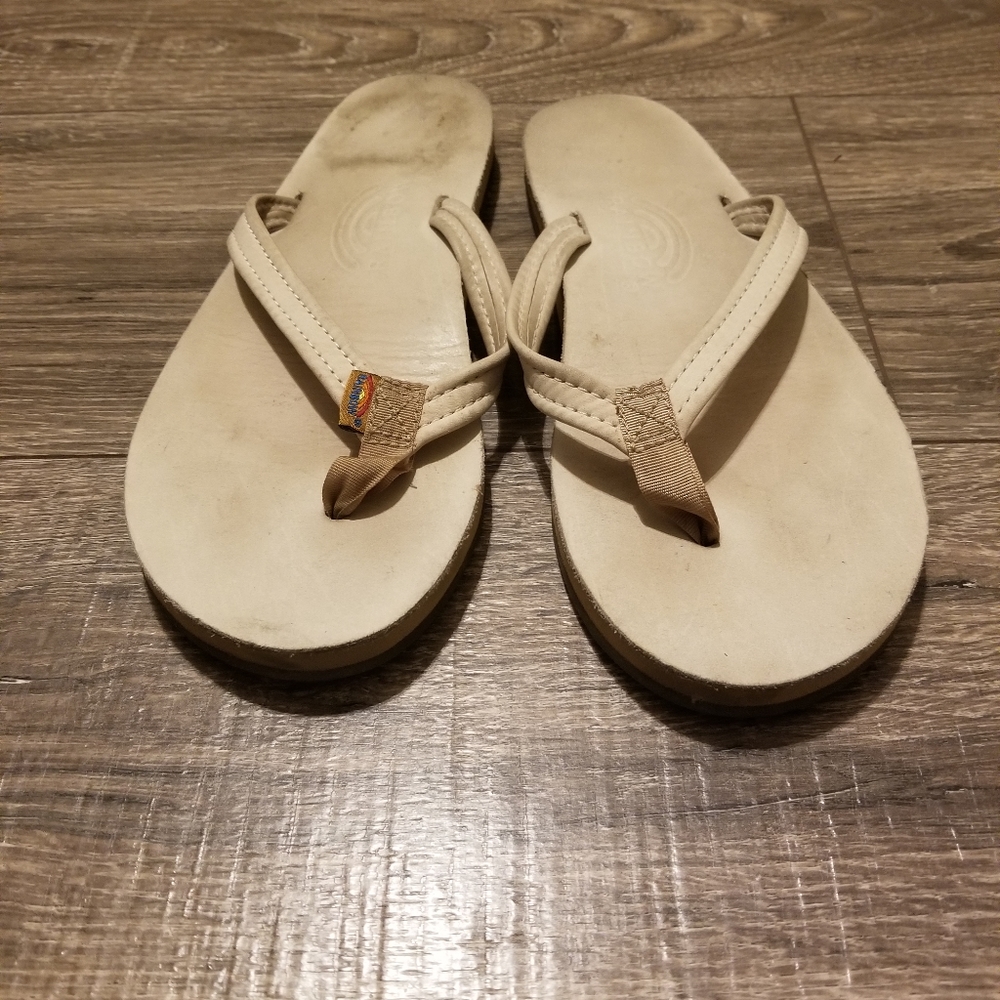 Rainbow sandals  / tan / lightly worn / size 7